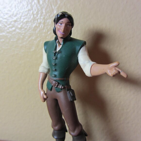Disney Tangled Eugene Flynn Rider smolder PVC figure (T428) - Picture 3 of 5